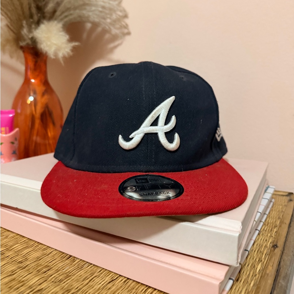 New Era Atlanta Braves Navy & Red 9FIFTY SnapBack Adjustable Cap